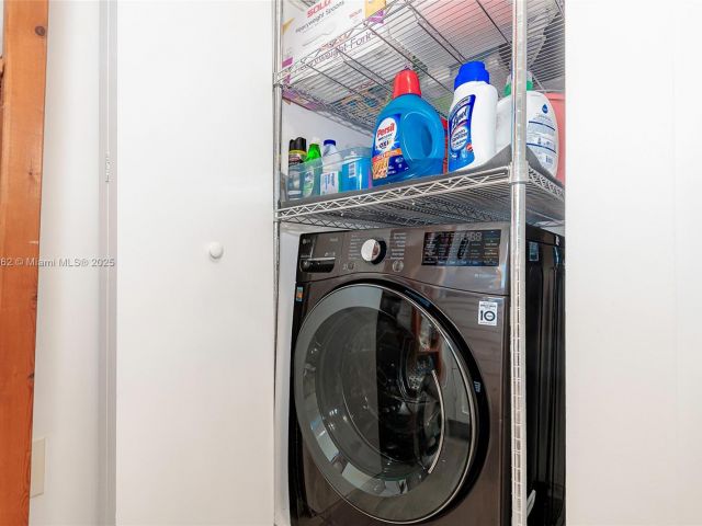 Apartment for sale  Unit #1605 - photo 6118819