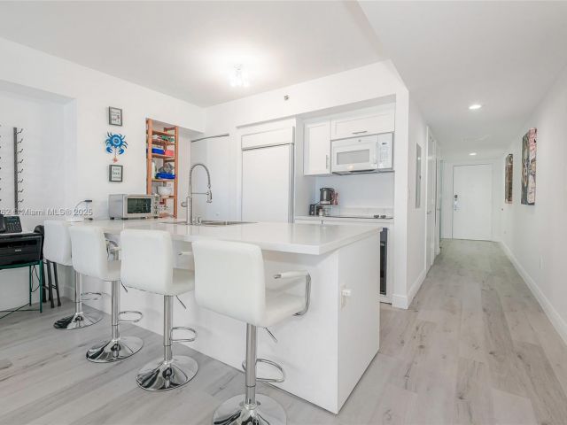 Apartment for sale  Unit #1605 - photo 6118823