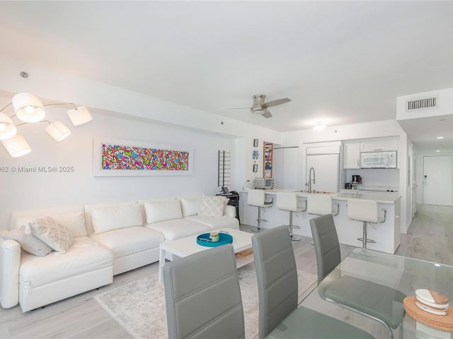 Apartment for sale  Unit #1605 - photo 6118826