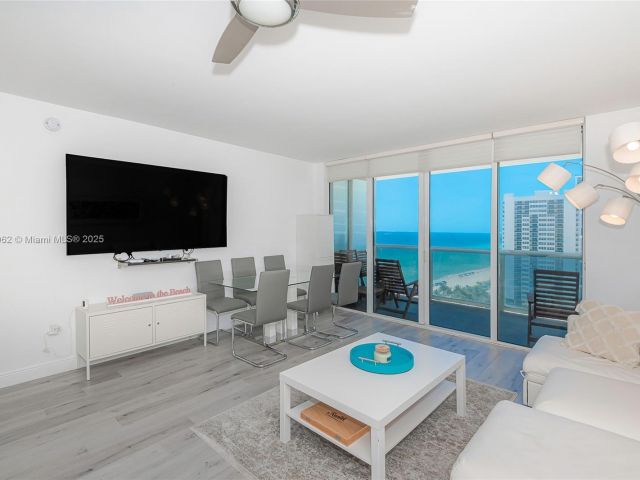 Apartment for sale  Unit #1605 - photo 6118829