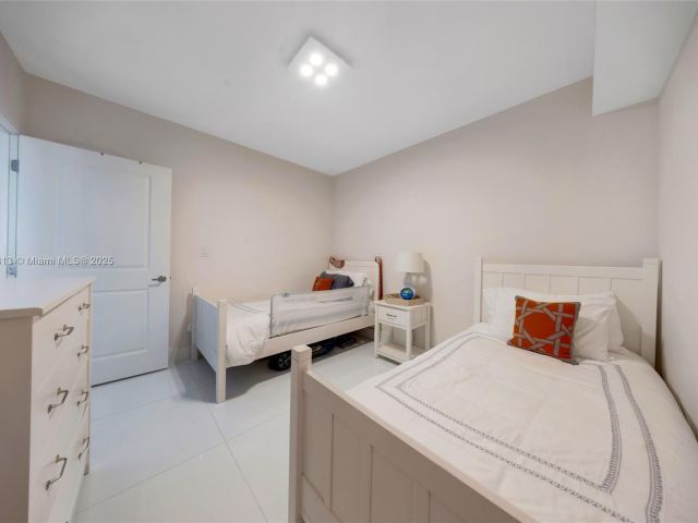 Apartment for rent  Unit #1106 - photo 6069613