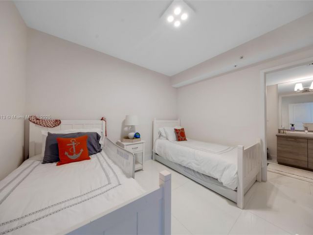 Apartment for rent  Unit #1106 - photo 6069614