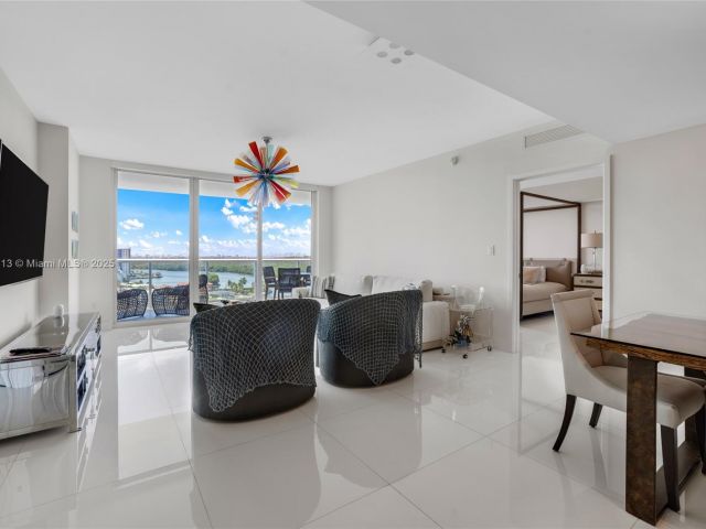 Apartment for rent  Unit #1106 - photo 6069623