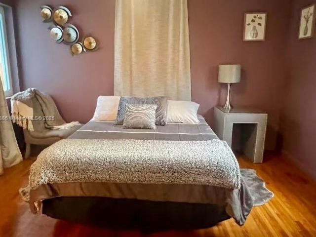 Home for rent at 12530 NE 4th Ave - photo 6069826