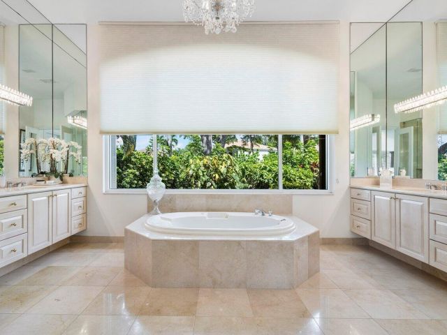 Home for sale at 6379 Avalon Pointe Court - photo 6077831