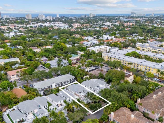 Home for sale at 220 NE 15th Ave 220 - photo 6131140