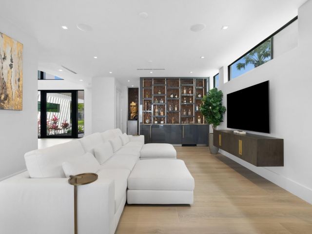 Home for rent at 1957 Harbourview Dr - photo 6249449