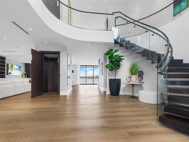 Home for rent at 1957 Harbourview Dr - photo 6249454