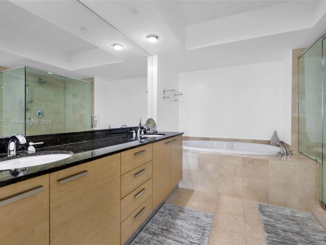 Apartment for rent  Unit #2806 - photo 6074301