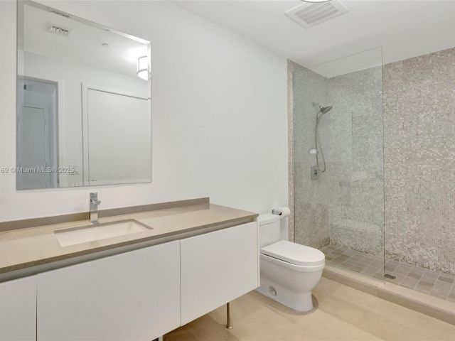 Apartment for sale  Unit #1203 - photo 6080450