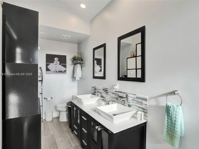 Home for sale at 21388 Marina Cove Cir 13-G - photo 7137257