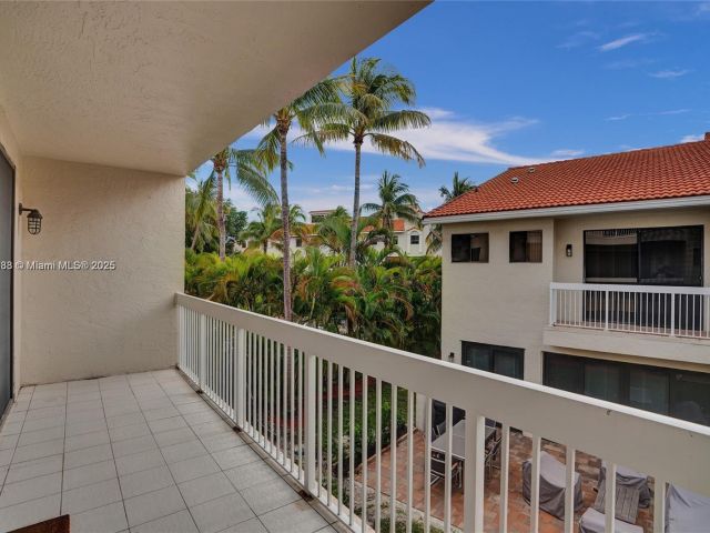 Home for sale at 21388 Marina Cove Cir 13-G - photo 7137266