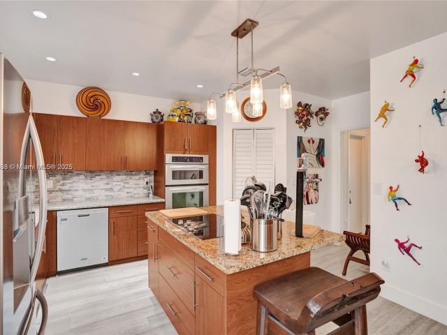 Home for sale at 21388 Marina Cove Cir 13-G - photo 7137268