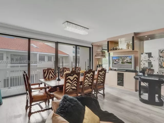 4-bedroom home for sale in Aventura - 21388 Marina Cove Cir 13-G - MondialRealty