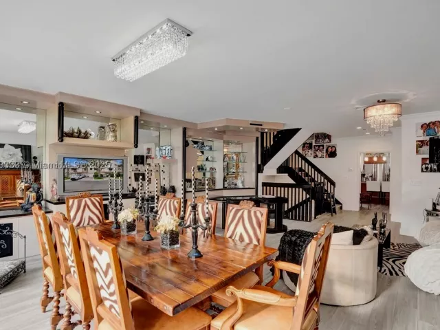 4-bedroom home for sale in Aventura - 21388 Marina Cove Cir 13-G - MondialRealty