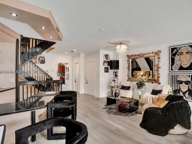 4-bedroom home for sale in Aventura - 21388 Marina Cove Cir 13-G - MondialRealty