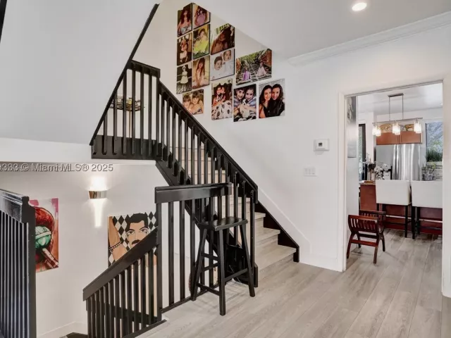 4-bedroom home for sale in Aventura - 21388 Marina Cove Cir 13-G - MondialRealty