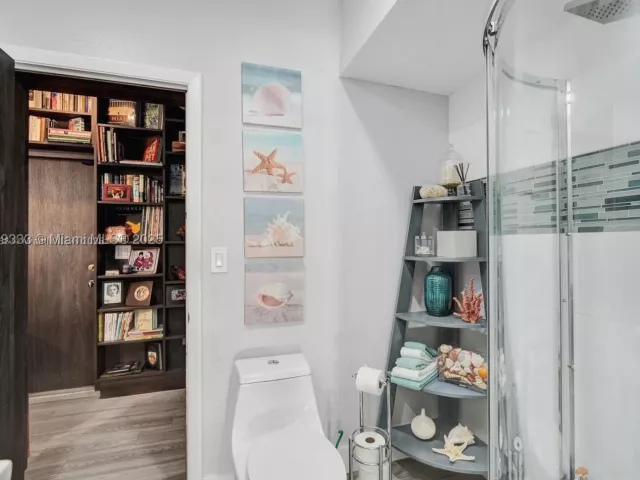 4-bedroom home for sale in Aventura - 21388 Marina Cove Cir 13-G - MondialRealty