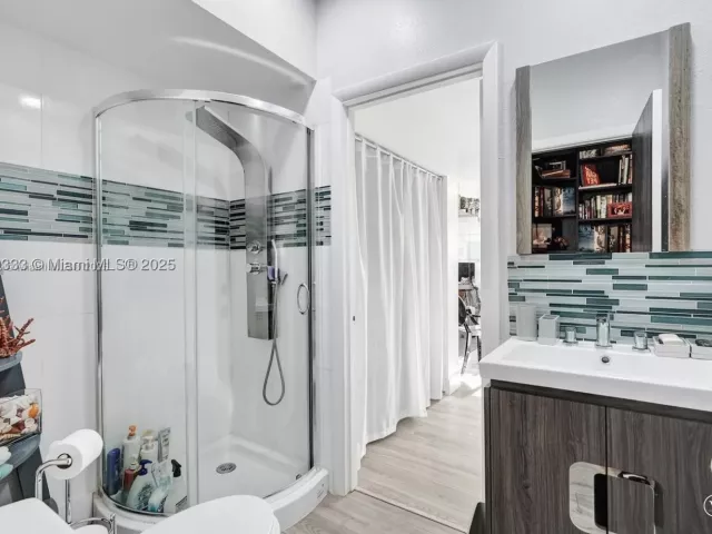 4-bedroom home for sale in Aventura - 21388 Marina Cove Cir 13-G - MondialRealty
