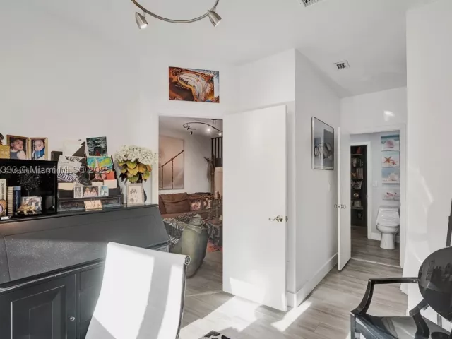 4-bedroom home for sale in Aventura - 21388 Marina Cove Cir 13-G - MondialRealty