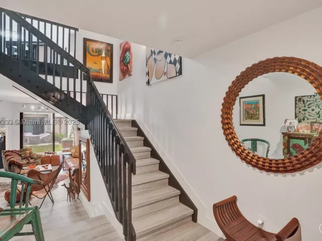 4-bedroom home for sale in Aventura - 21388 Marina Cove Cir 13-G - MondialRealty