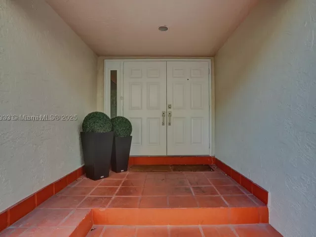 4-bedroom home for sale in Aventura - 21388 Marina Cove Cir 13-G - MondialRealty