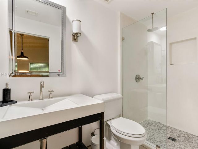 Home for rent at 270 Island Dr - photo 6072506