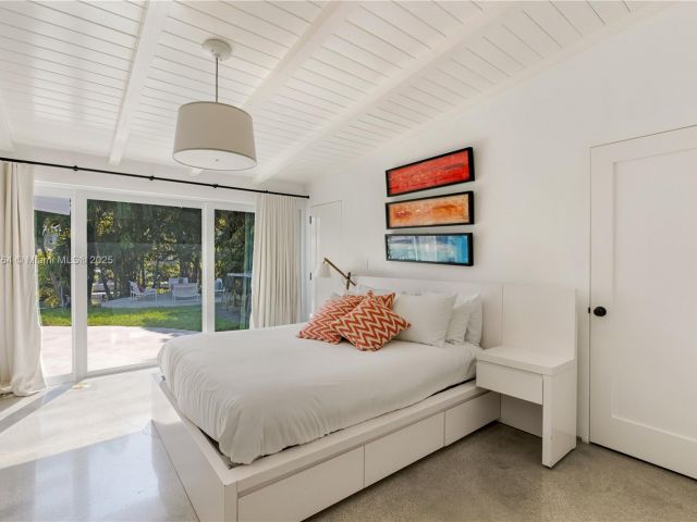 Home for rent at 270 Island Dr - photo 6072511