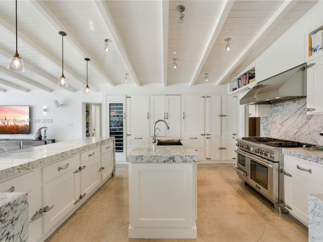 Home for rent at 270 Island Dr - photo 6072515