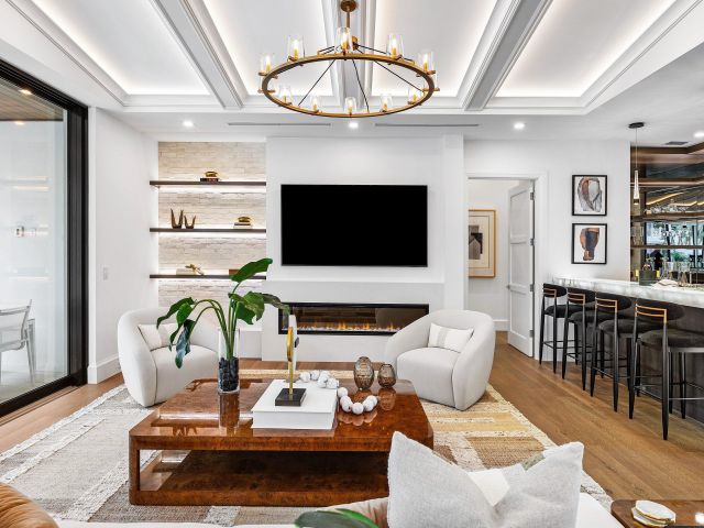 Home for sale at 201 NE 4th Avenue - photo 6644553