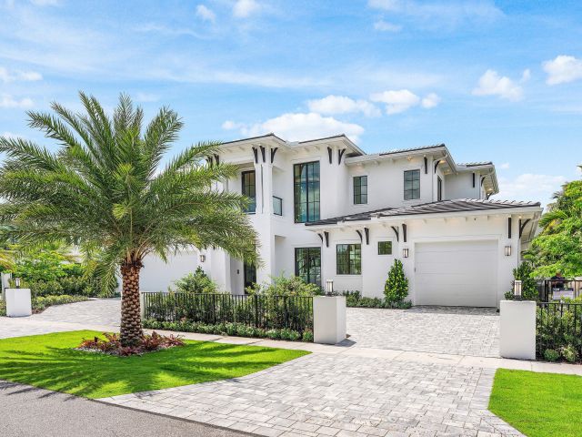 Home for sale at 201 NE 4th Avenue - photo 6644564