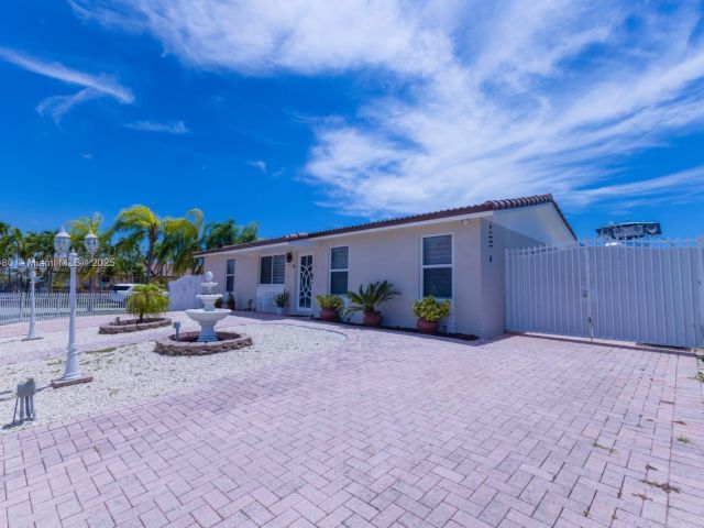 Home for sale at 25305 SW 124 CT - photo 6073544