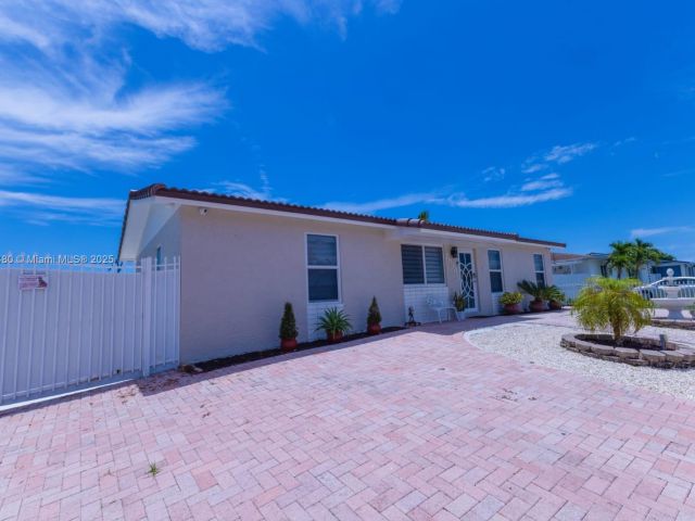 Home for sale at 25305 SW 124 CT - photo 6073547