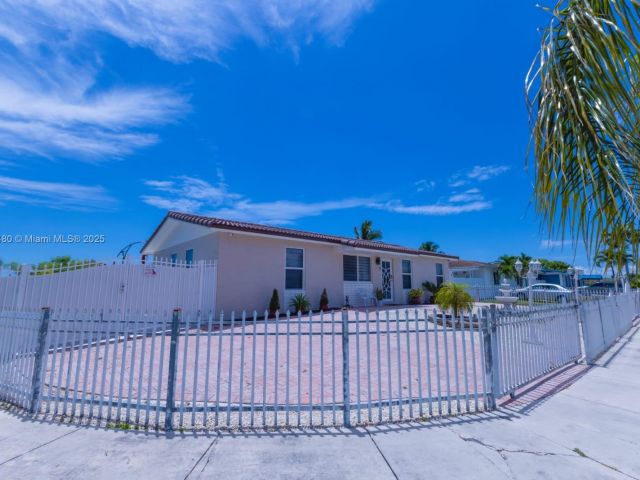 Home for sale at 25305 SW 124 CT - photo 6073552