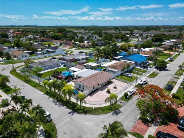 Home for sale at 25305 SW 124 CT - photo 6073556