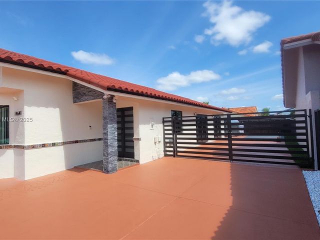 Home for sale at 14641 SW 52nd St - photo 6082703