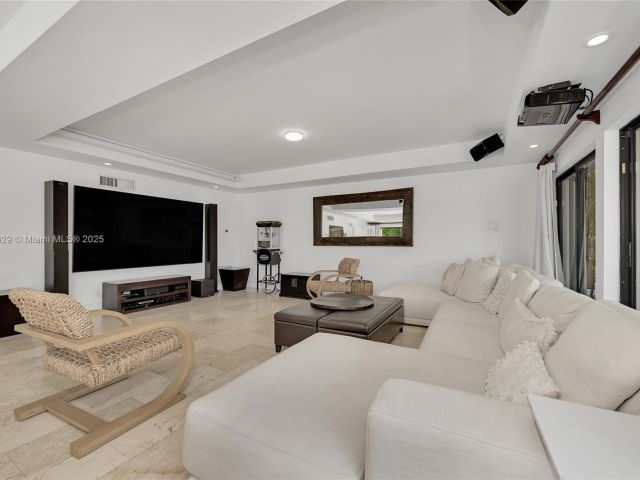 Home for rent at 201 Knollwood Dr - photo 6099429