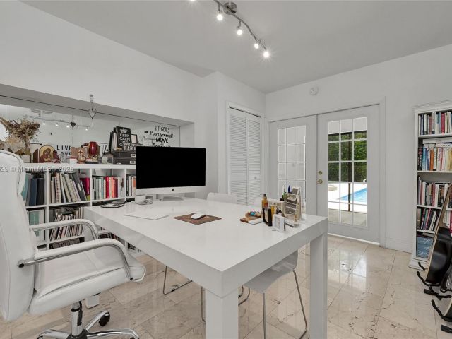 Home for rent at 201 Knollwood Dr - photo 6099433