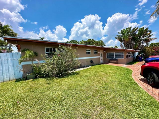 Home for sale at 21000 NE 26th Ave - photo 6076863