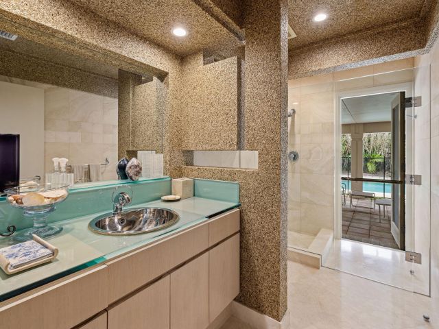 Home for sale at 3150 N 35th St - photo 6087618