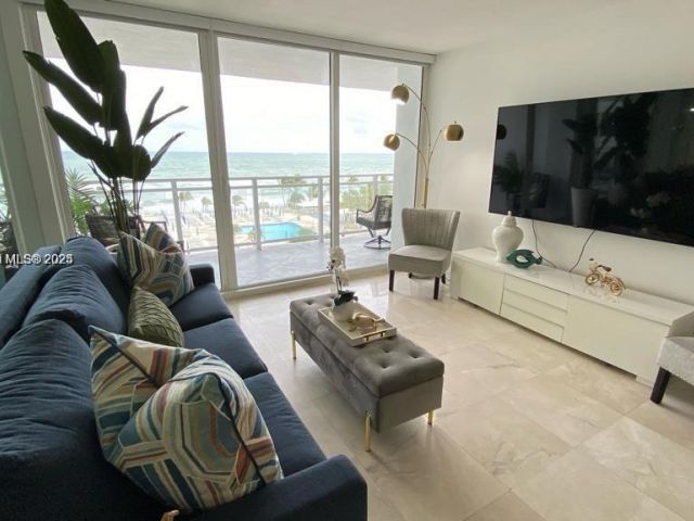 Apartment for rent  Unit #516 - photo 6076263