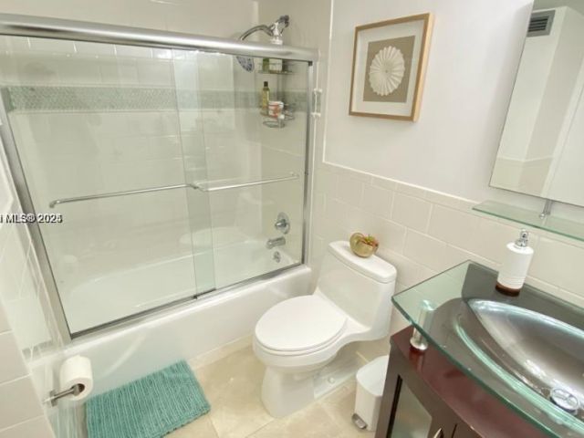 Apartment for rent  Unit #516 - photo 6076267