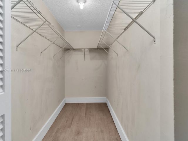 Apartment for sale  Unit #1004 - photo 6084714