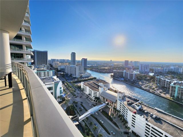 Apartment for rent  Unit #2805 - photo 6080885