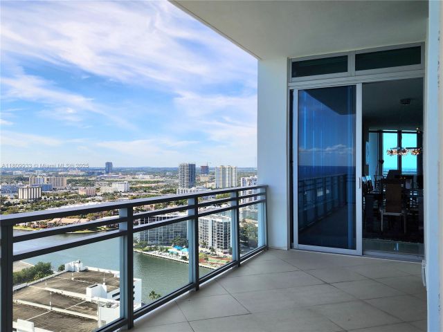 Apartment for rent  Unit #2805 - photo 6080889