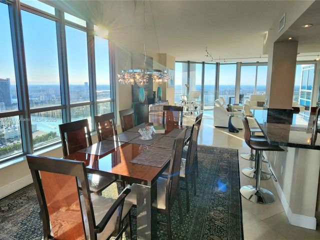 Apartment for rent  Unit #2805 - photo 6080890