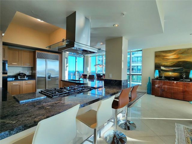 Apartment for rent  Unit #2805 - photo 6080892