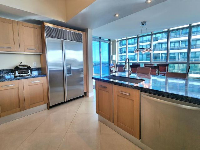 Apartment for rent  Unit #2805 - photo 6080896