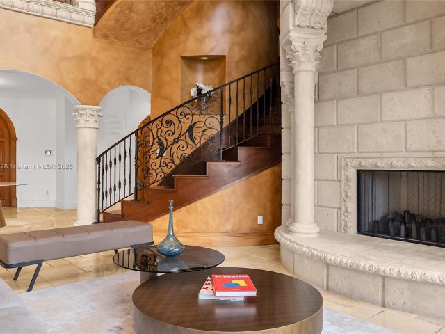 Home for sale at 1011 Rhodes Villa Ave - photo 6077859