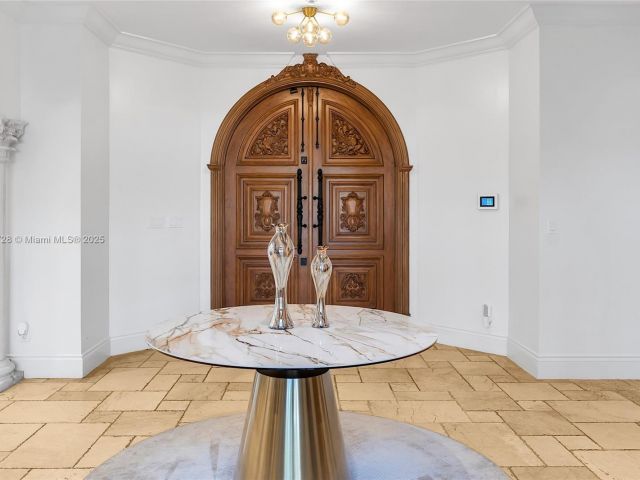 Home for sale at 1011 Rhodes Villa Ave - photo 6077865